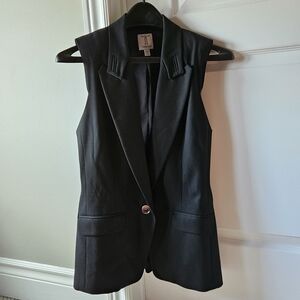 Elegant Black Sleeveless Blazer Vest